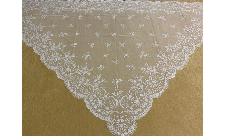 Mantilla infanta mano
