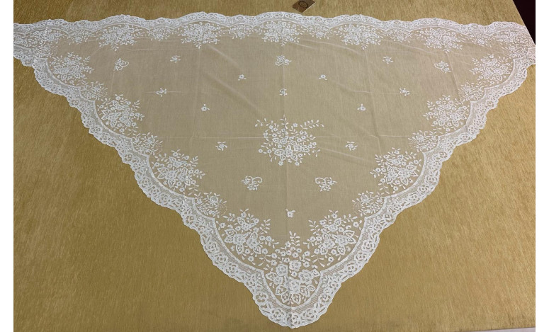Mantilla infanta mano
