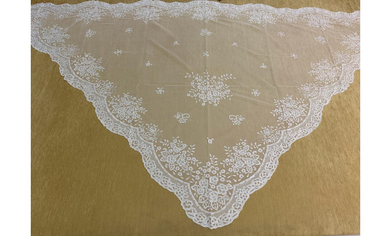 Mantilla infanta mano