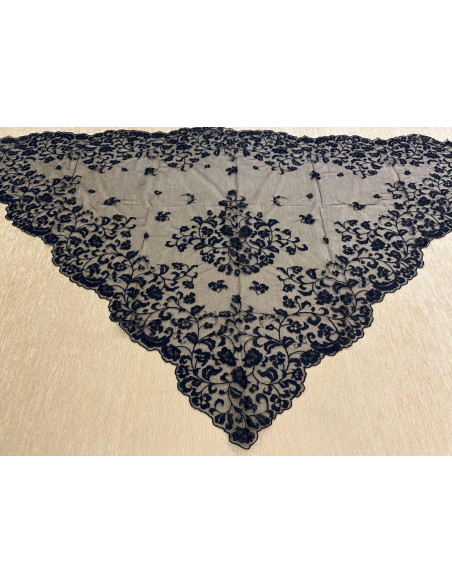 Mantilla infanta mano