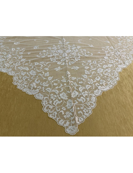 Mantilla infanta mano