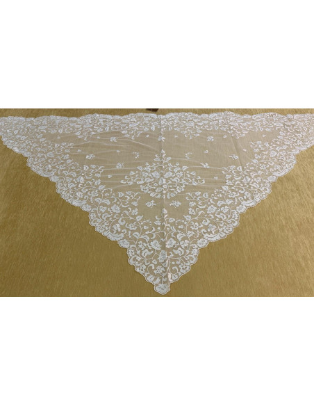 Mantilla infanta mano