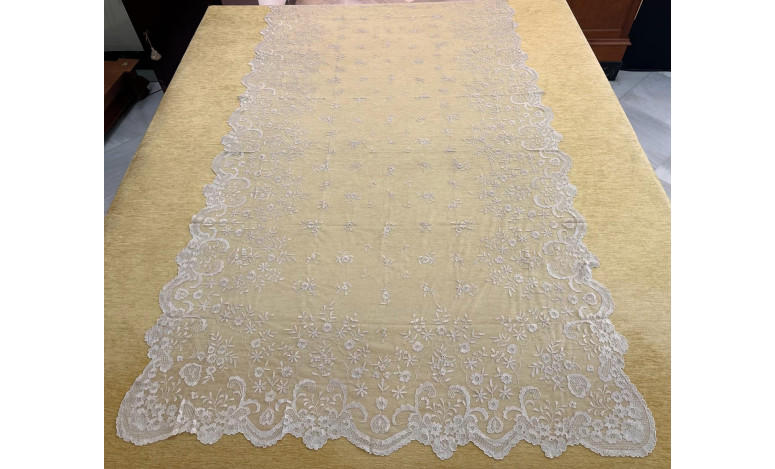 Mantilla mano seda 130*250