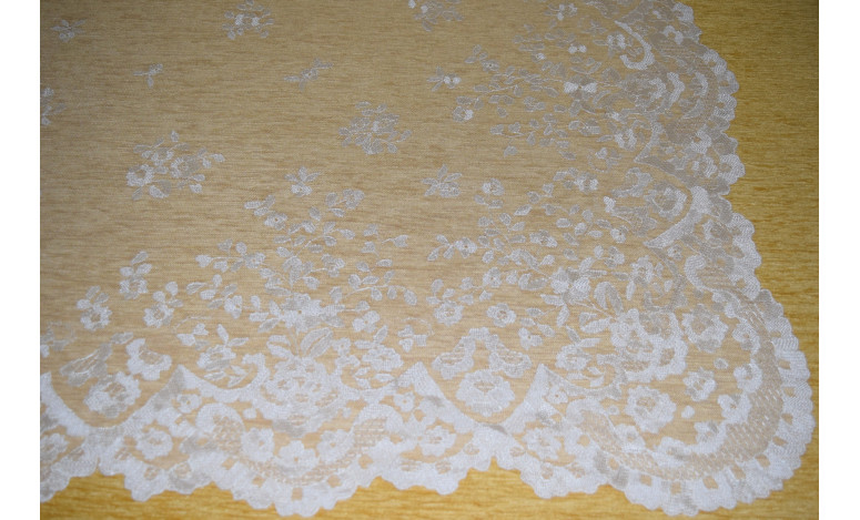 Mantilla mano seda