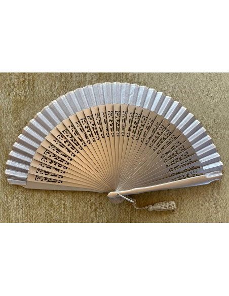 Abanico liso calado