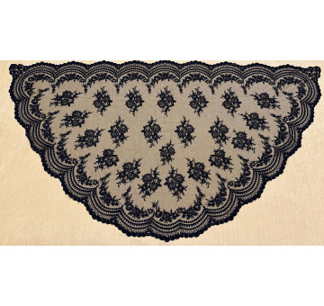 Mantilla media luna 2