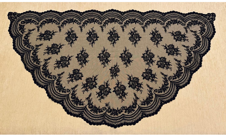 Mantilla media luna
