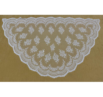 Mantilla media luna 2