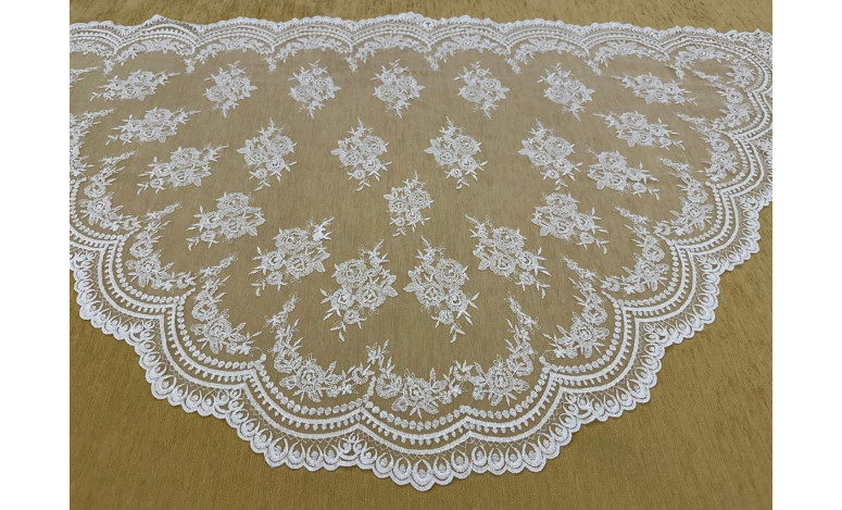 Mantilla media luna