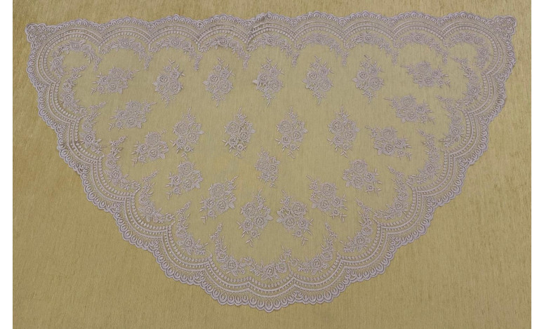 Mantilla media luna