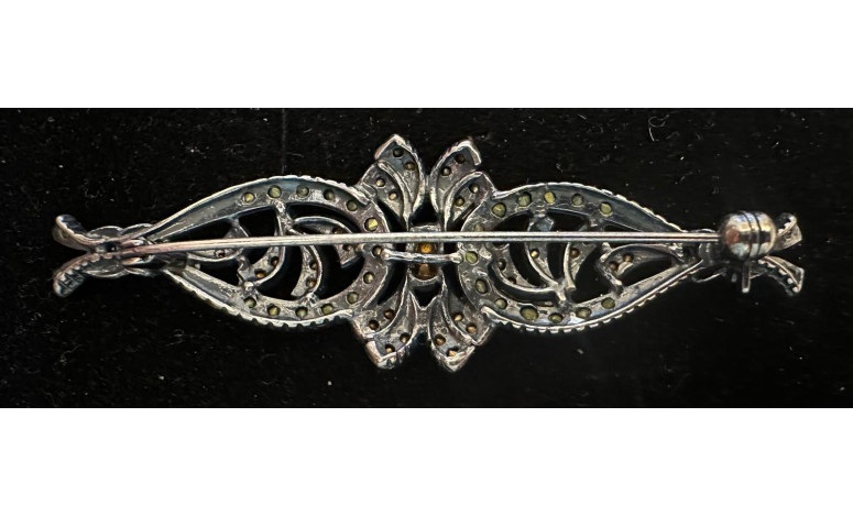 Broche mantilla rodio