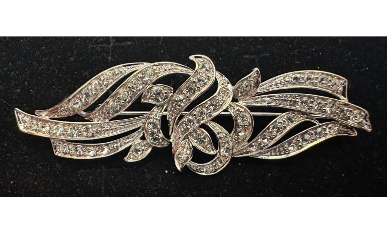 Broche mantilla rodio