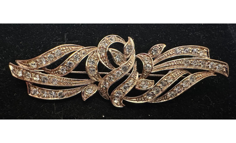 Broche mantilla rodio