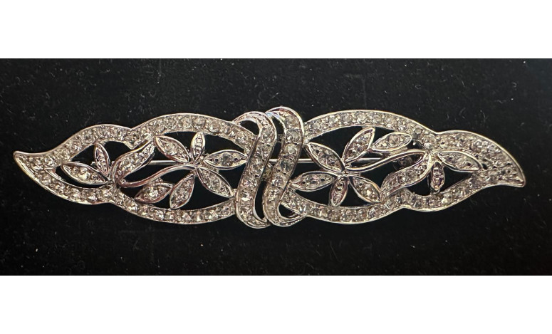 Broche mantilla rodio