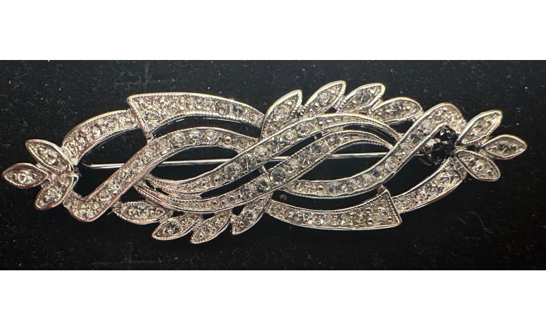 Broche mantilla rodio