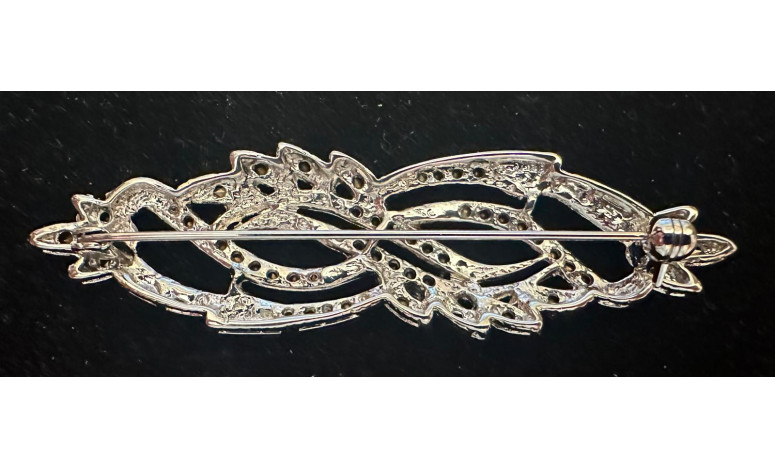 Broche mantilla rodio