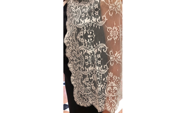 Oferta mantilla + peina
