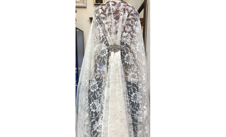 Oferta mantilla + peina