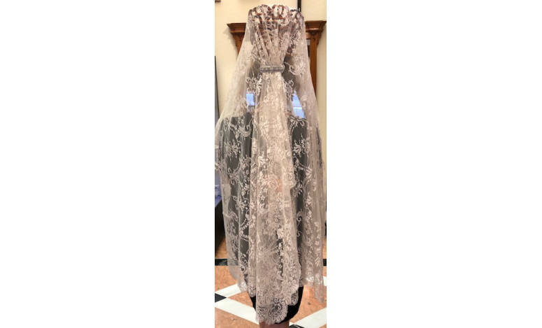 Oferta mantilla + peina