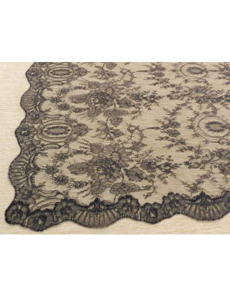 Mantilla máquina 120*240 chantilly