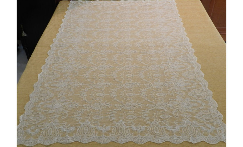 Mantilla máquina 120*240 chantilly