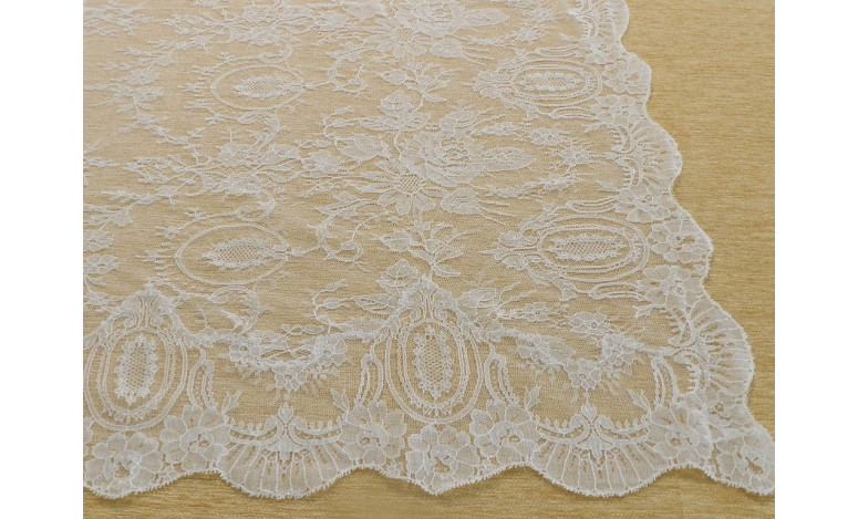 Mantilla máquina 120*240 chantilly