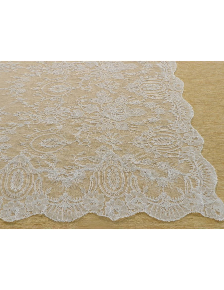 Mantilla máquina 120*240 chantilly