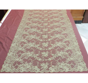 Mantilla chantilly oro viejo máquina
