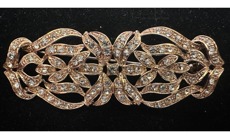 Broche mantilla rodio