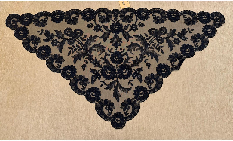 Mantilla triangular 60*120