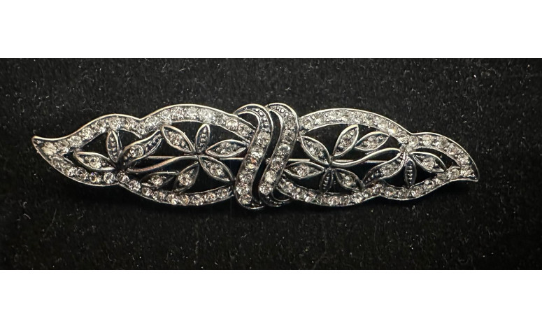 Broche mantilla rodio