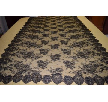 Mantilla chantilly máquina 100*220 2