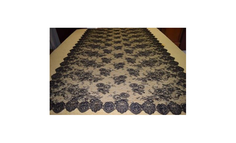Mantilla chantilly máquina 100*220
