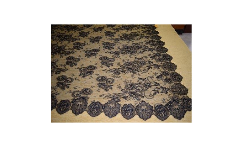 Mantilla chantilly máquina 100*220