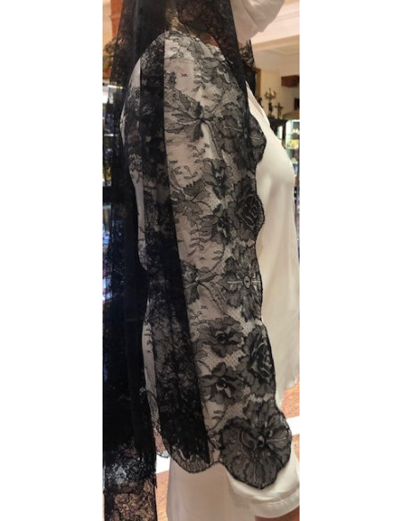 Mantilla chantilly máquina 100*220