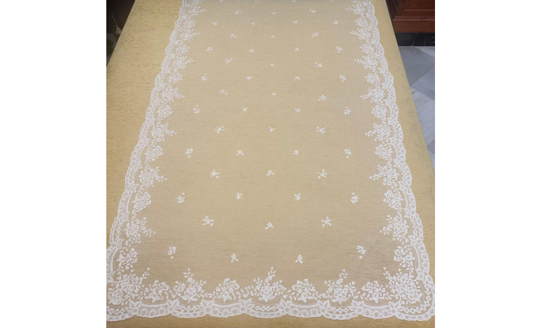Mantilla bordada a mano en seda 130*240