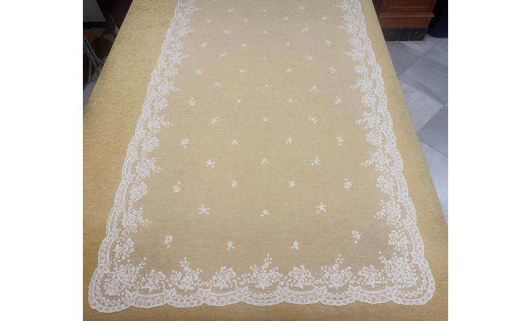 Mantilla bordada a mano en seda 130*240