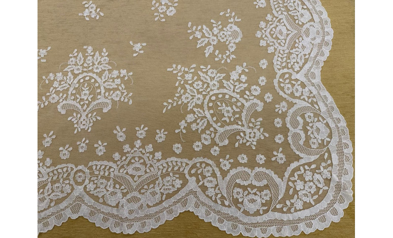 Mantilla mano 130*230