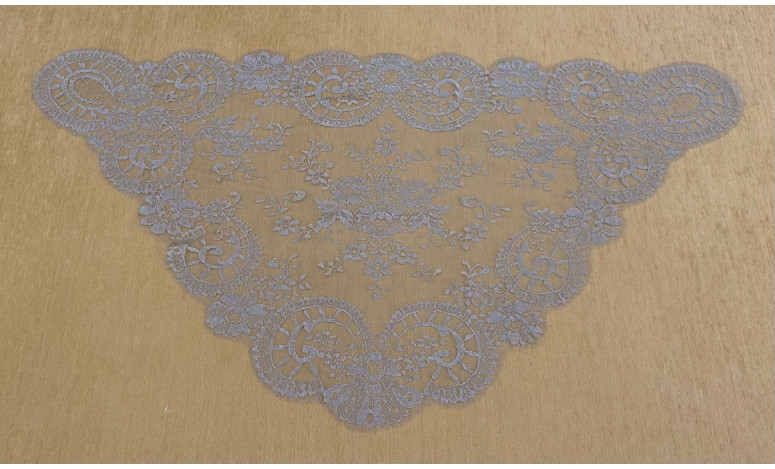 Mantilla triangular metalizada 60*115
