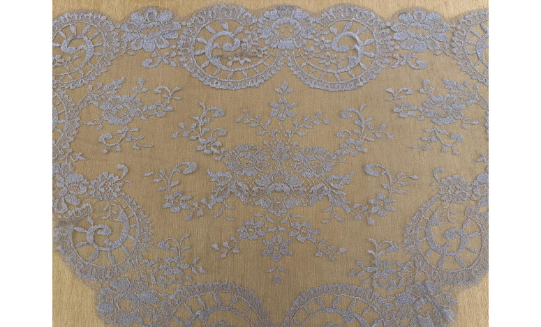 Mantilla triangular metalizada 60*115