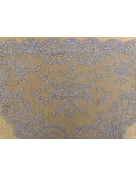 Mantilla triangular metalizada 60*115