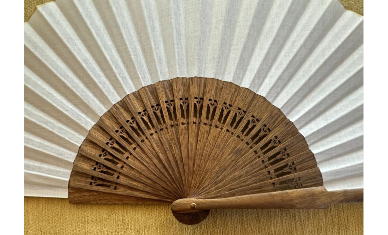 Abanico mongoy calado