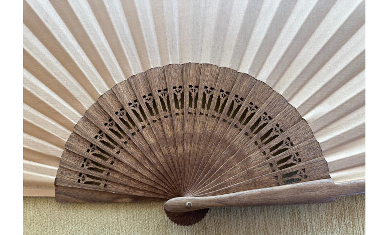 Abanico mongoy calado