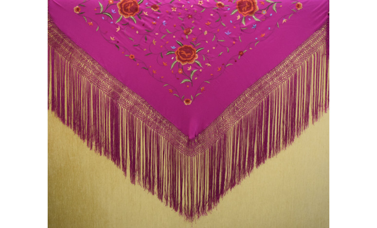 Mantón bordado a mano en seda 115 cm
