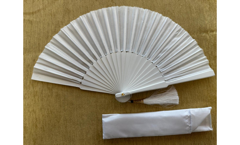 Abanico seda liso con funda