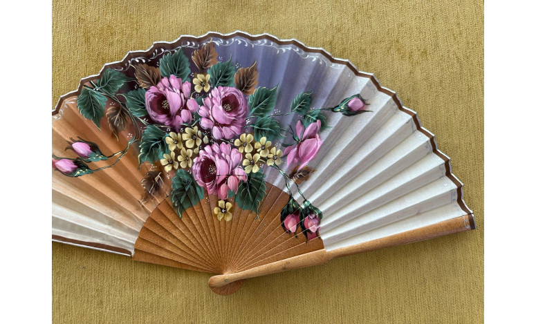 Abanico medio pericón rosas