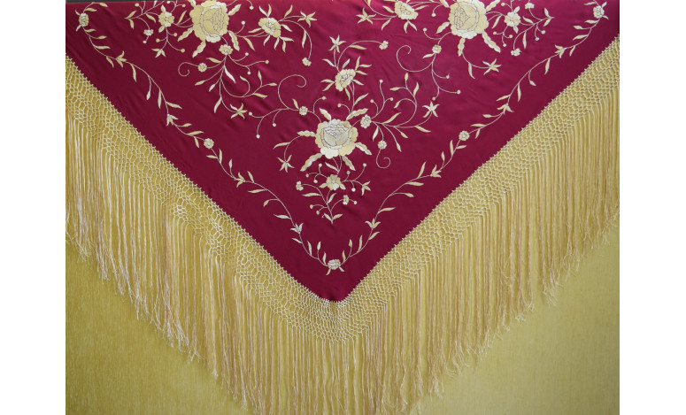 Mantón bordado a mano en seda 115 cm