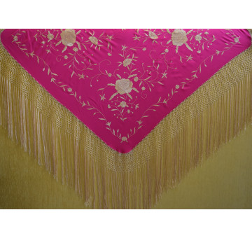 Mantón bordado a mano en seda 115 cm 2
