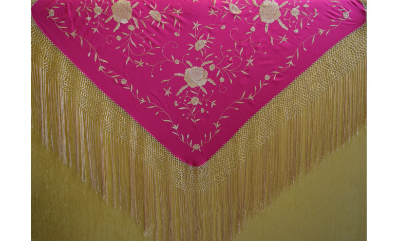 Mantón bordado a mano en seda 115 cm