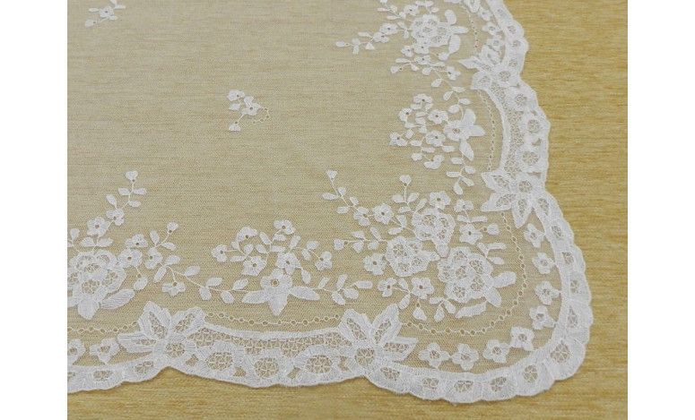 Mantilla bordada a mano en seda 130*240